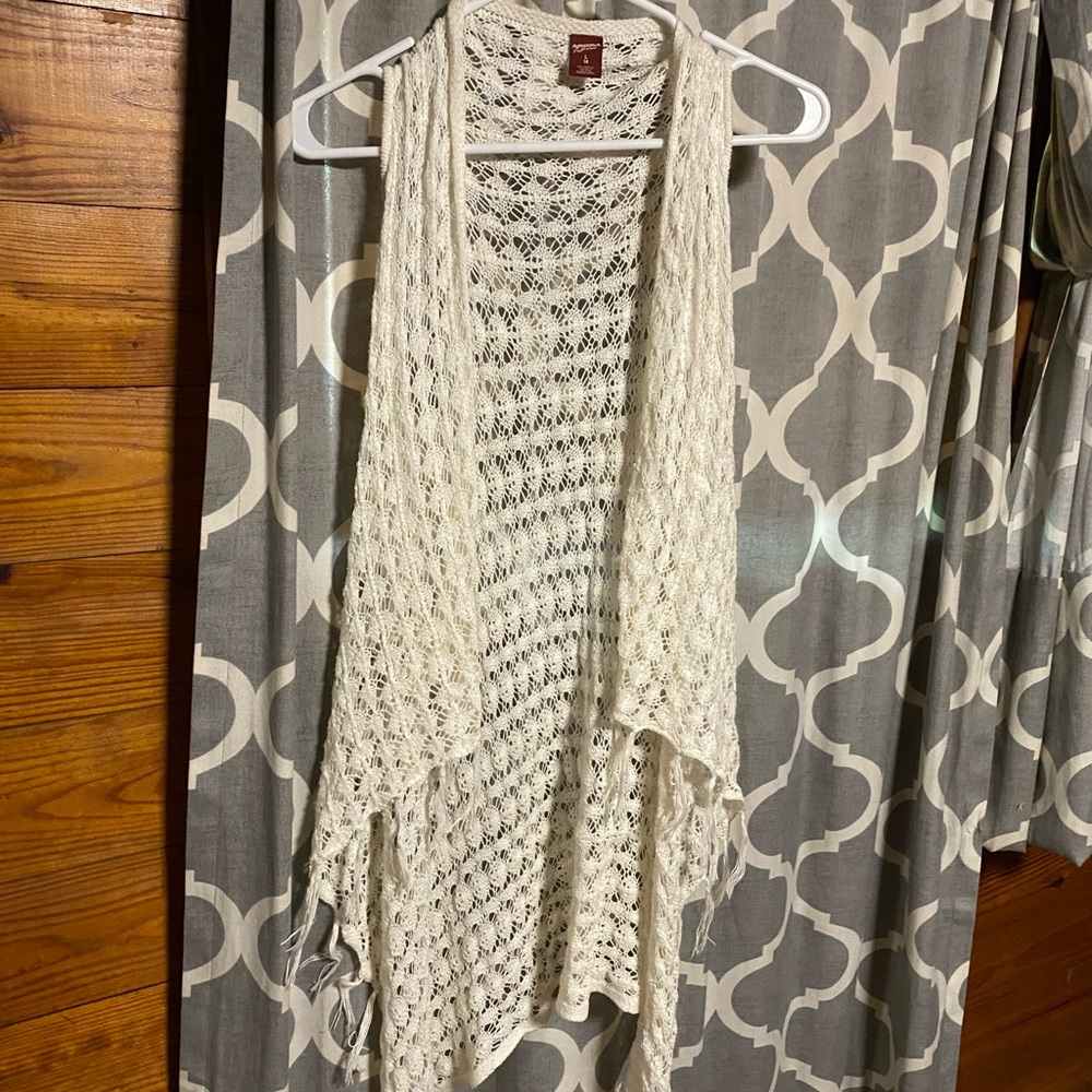 Lace vest girls size 14